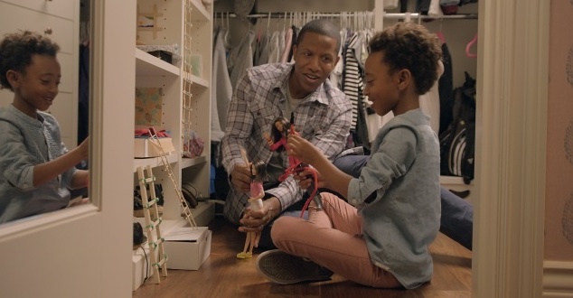 „Tata bawi się Barbie®” - Mattel w nowej kampanii pokazuje, jak ważna jest rola ojca w życiu córki