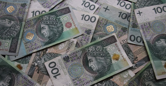 banknot, bank, pieniądze, fot. pasja1000, pixabay