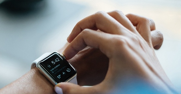 Smartwatche w Polsce coraz bardziej popularne. Czym się kierujemy przy ich wyborze?