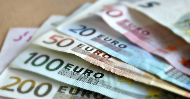 euro, pieniądze, banknoty, fot. martaposemuckel, pixabay