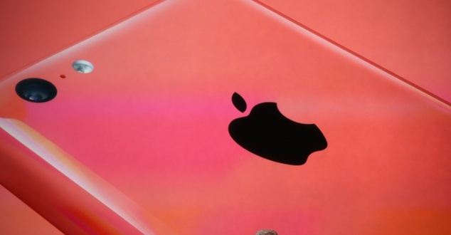 O czym świadczy iPhone 5C? "Apple zmienia się z gwiazdy w dojną krowę"