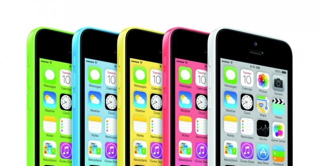 Apple po cichu wprowadza nowego iPhone'a 5C i wznawia sprzedaż iPada 4. Dlaczego?