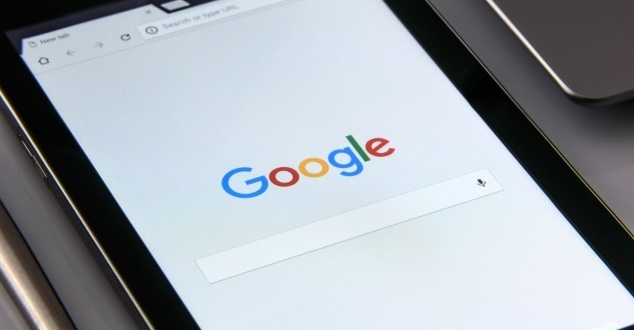Google zablokuje irytujące reklamy. Chodzi o dobro użytkowników czy władzę?