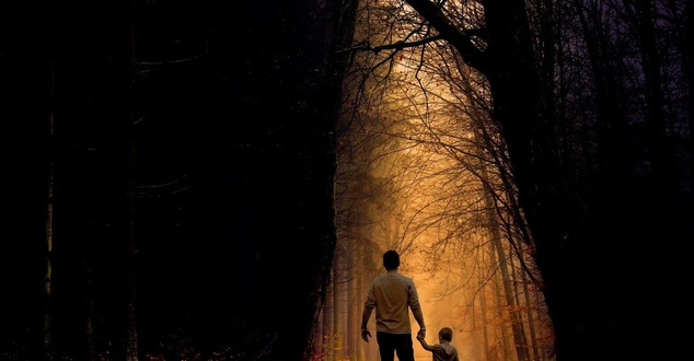 rodzina, mężczyzna, las, spacer, fot. ljcor-pixabay