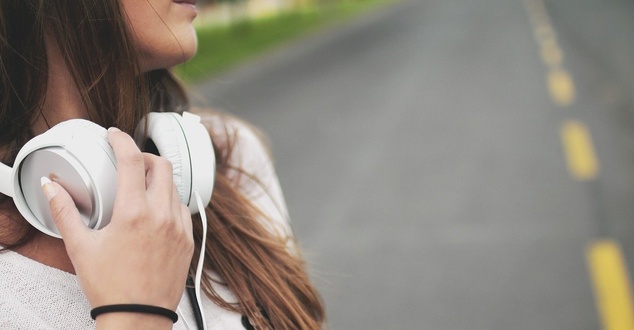 Trendy muzyczne lata. Spotify przedstawia, co się zmieniło w upodobaniach słuchaczy po izolacji