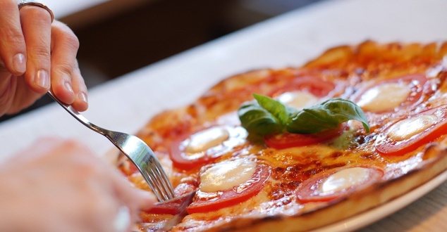 pizza, jedzenie, gastronomia, fot. free-photos, pixabay