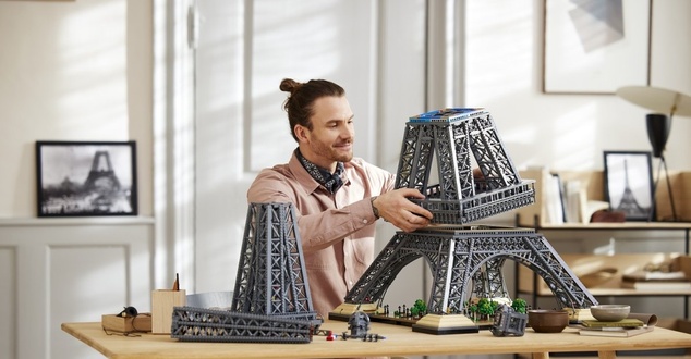 wieża Eiffla, klocki, zabawa, fot. LEGO