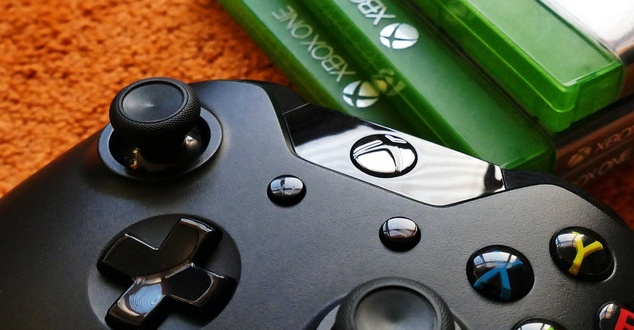 Xbox, konsola, gry, zabawa, fot. inspiredimages, pixabay