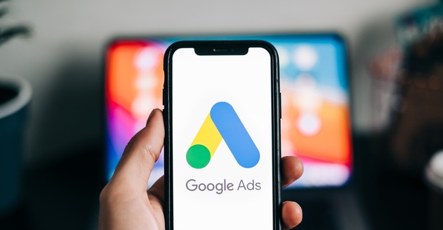 Formaty reklamowe w Google Ads dla e-commerce. Jak sprzedawać więcej?
