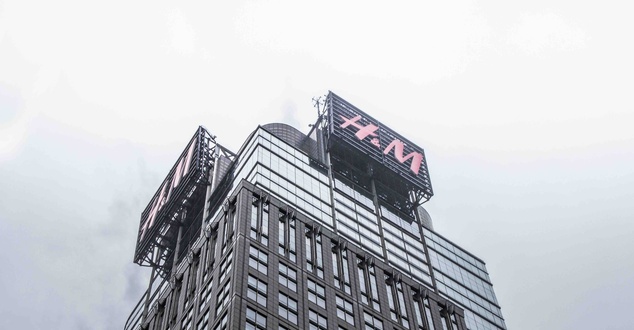 UOKiK stawia zarzuty H&M i Peek & Cloppenburg. To przestroga dla wszystkich sklepów internetowych