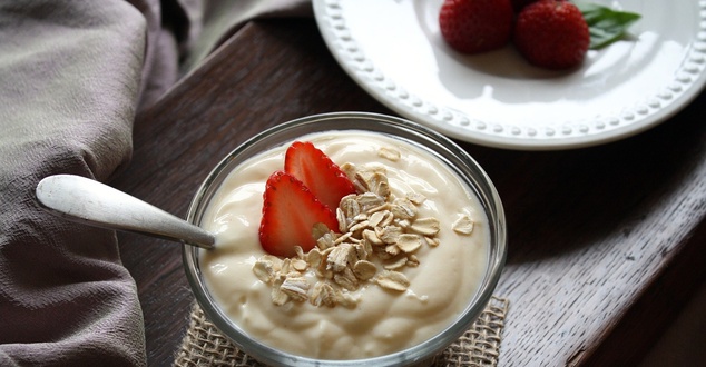 jogurt, jedzenie, fitness, fot. ponce_photography, pixabay