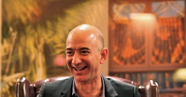 Jeff Bezos - założyciel Amazona. Obecnie jeden z najbogatszych ludzi na świecie według rankingu Forbesa. Fot. Steve Jurvetson/CC BY 2.0/flickr Jeff Bezos - założyciel Amazona. Obecnie jeden z najbogatszych ludzi na świecie według rankingu Forbesa. Fot. Steve Jurvetson/CC BY 2.0/flickr