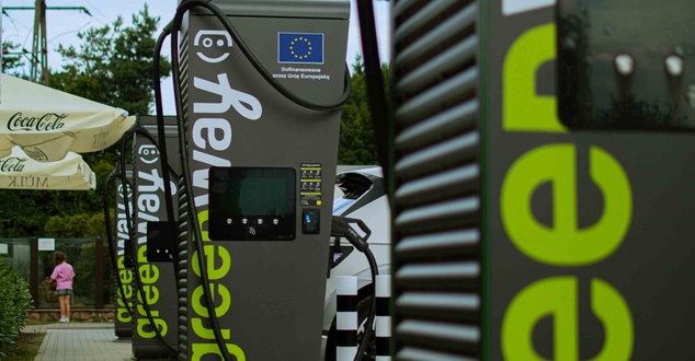 Właściciel sieci ładowarek z nową identyfikacją wizualną. Oto zmiany w GreenWay Polska