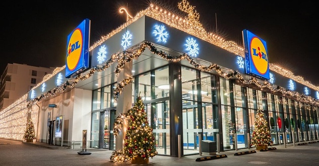 Najbardziej świąteczny sklep Lidl. Metamorfoza powstała wspólnie z influencerką